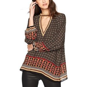 MAX STUDIO V-Neck Flared Sleeve Blouse